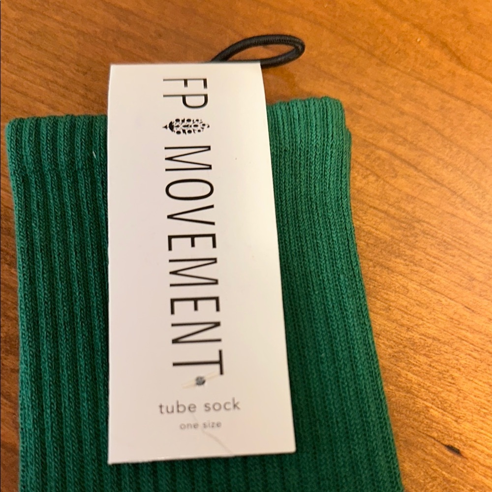 Free People Solid Surprise Butti Green Socks NWT - Picture 8 of 11